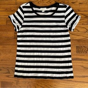 Forever 21 Black and White Striped Short Sleeve T-Shirt Women’s size Small